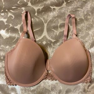 B.tempt”d 32DD new